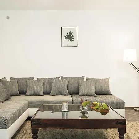 Schiller 3 Apartment *